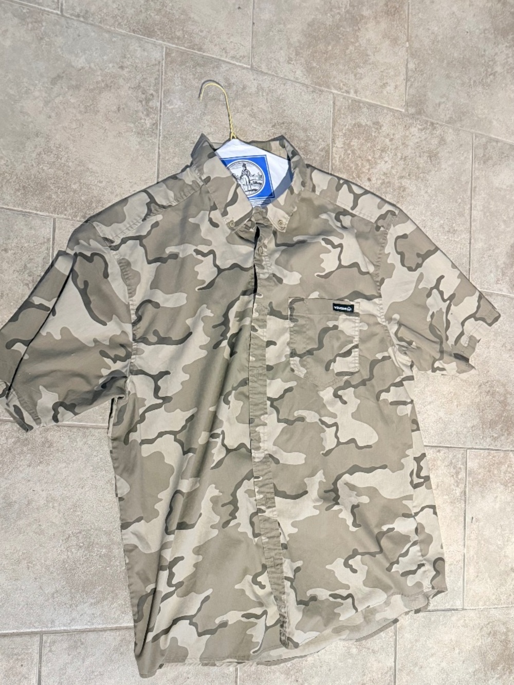 Wolverine Shirt Mens XL  Camo Button Up Workwear Hunting Gear Short Sleeve